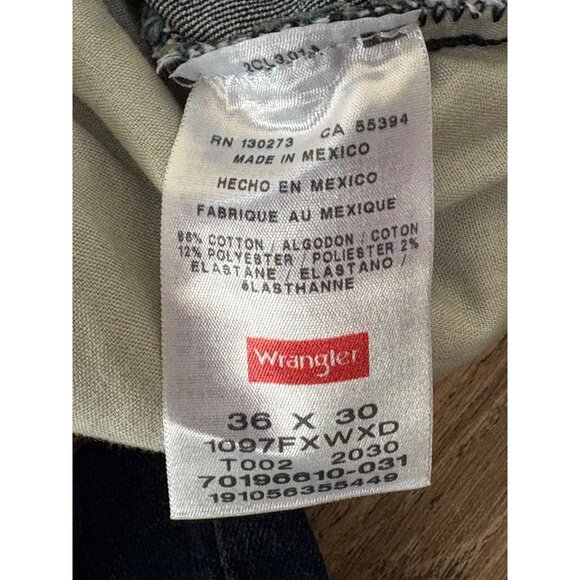 WRANGLER MENS DENIM BLUE JEANS SIZE 36X30 STRAIGHT LEG STRETCH 5 POCKETS WORK - Picture 8 of 8